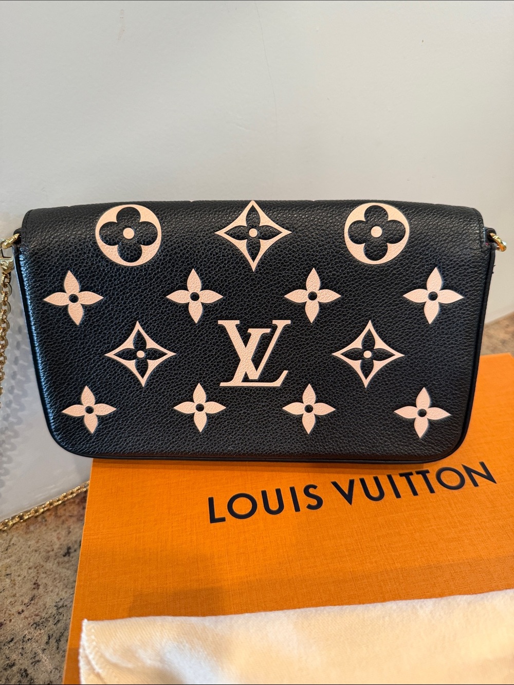 Louis Vuitton Pochette Felicie Authentic - Picture 4 of 9